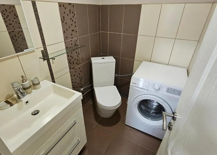 Centre Luxury Apartment *